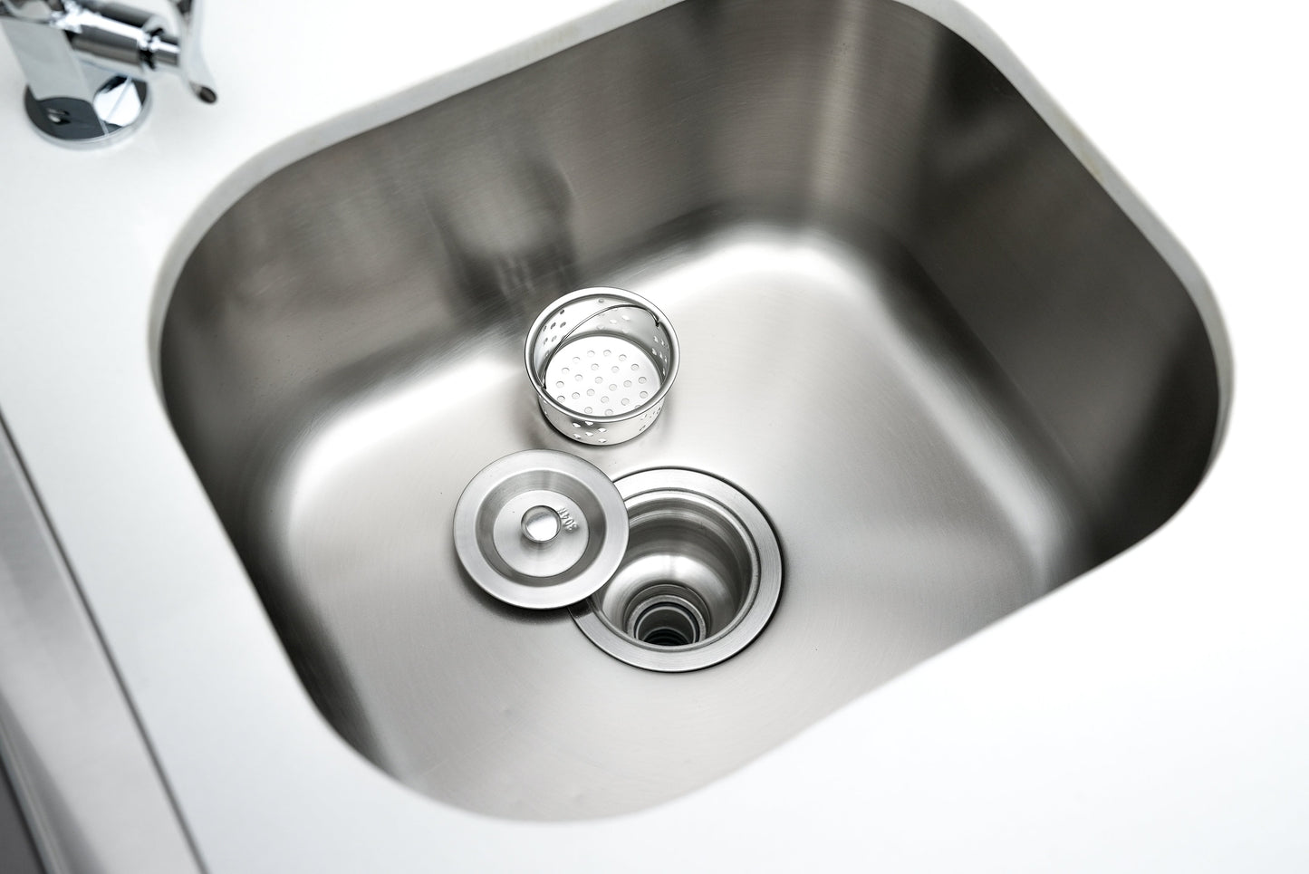 Mont Alpi 805 Deluxe BBQ Grill Island with L-Shape, Beverage Center, Kegerator, Kamado Module, Extra Drawer Storage & Fridge - MAi805-D90KEGBEVFCKAMDR